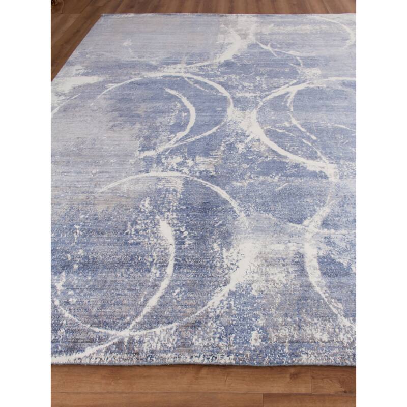 EXQUISITE RUGS Fine Pure Silk Hand-knotted Silk Blue/Grey/Ivory Area Rug.