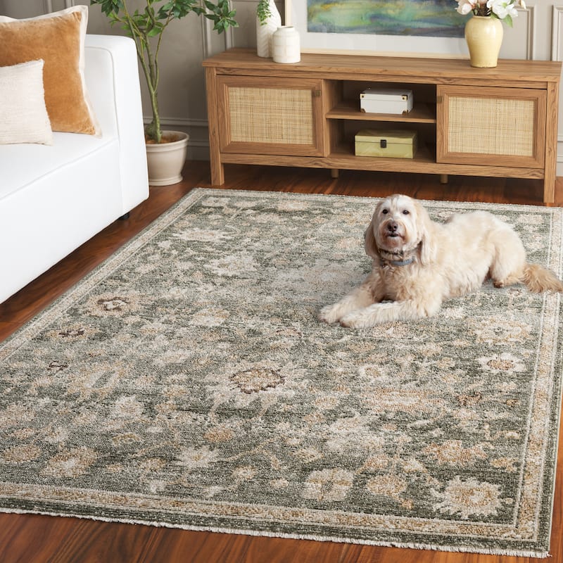 SAFAVIEH Hazel Maibrit Traditional Oriental Rug