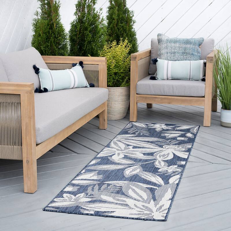 Exo Coastal Floral Indoor/Outdoor Area Rug - 2'3'' x 7'3'' - Navy/Cream