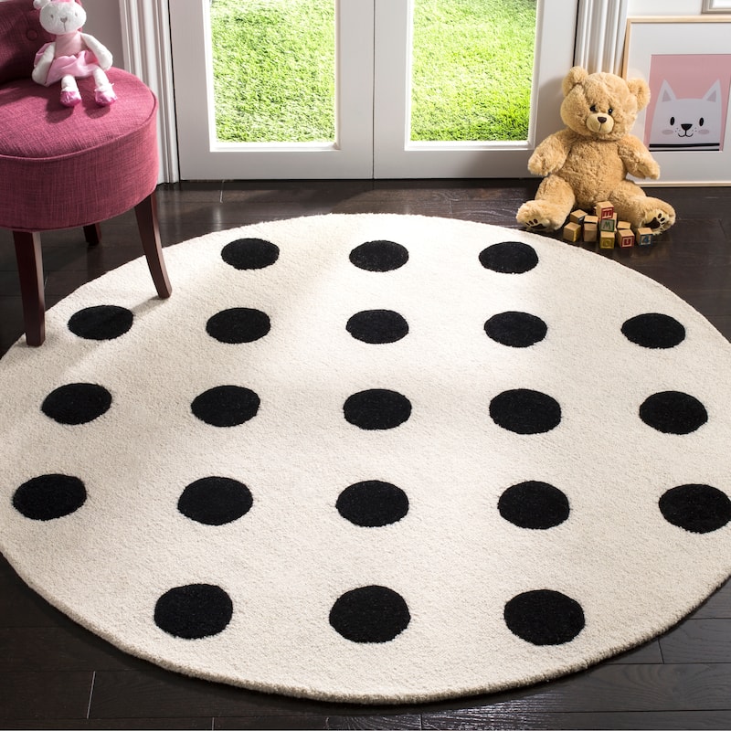 SAFAVIEH Handmade Kids Nayeli Wool Rug - 5' Round - Ivory/Black