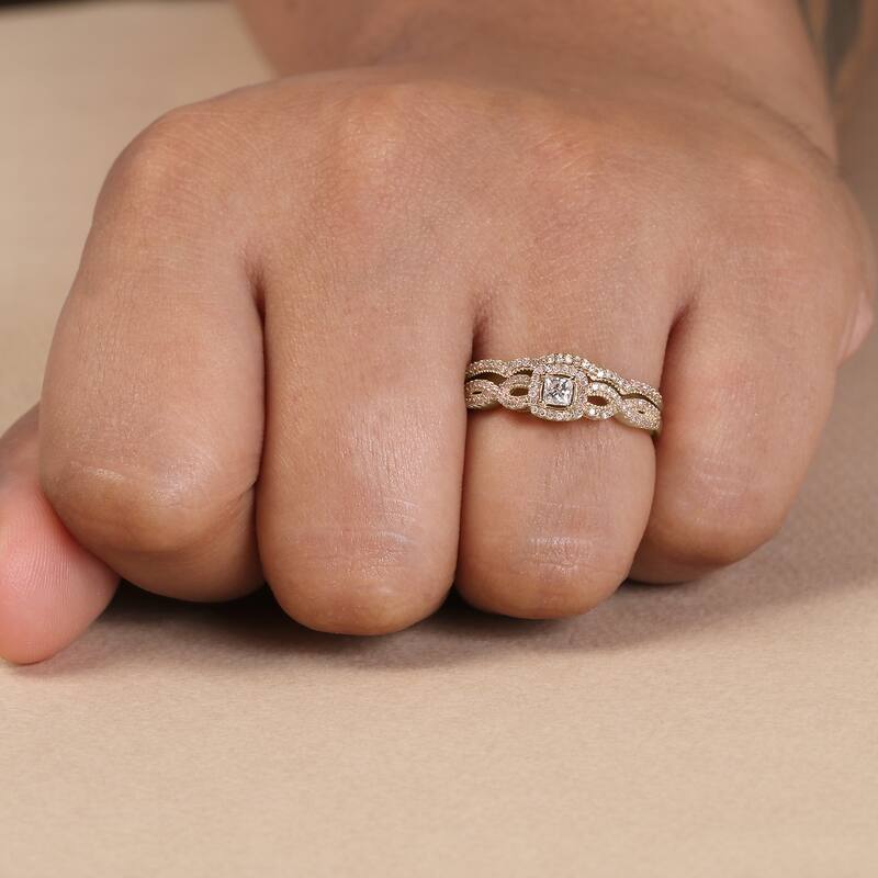 3/8ct TDW Diamond Twisted Halo Bridal Set in 10K Gold for Women