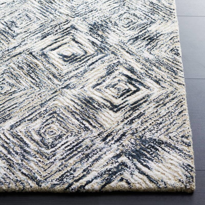 SAFAVIEH Handmade Soho Deja Modern Rug