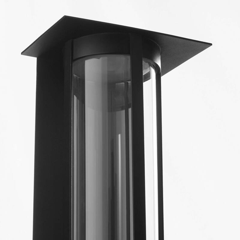 Quorum International 710-18 Abram 18" Tall Outdoor Wall Sconce