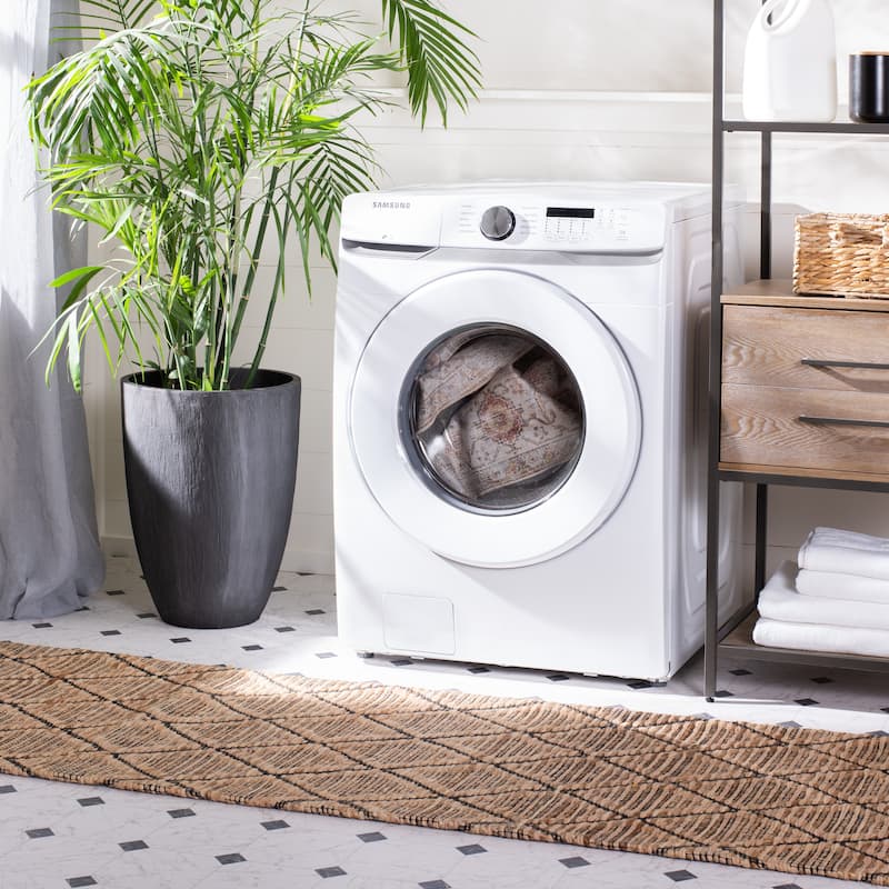 SAFAVIEH, Tucson Machine Washable Slip Resistant Queenie Oriental Medallion