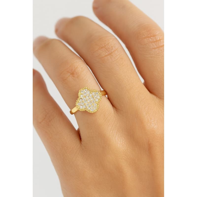 Pavé Clover Ring