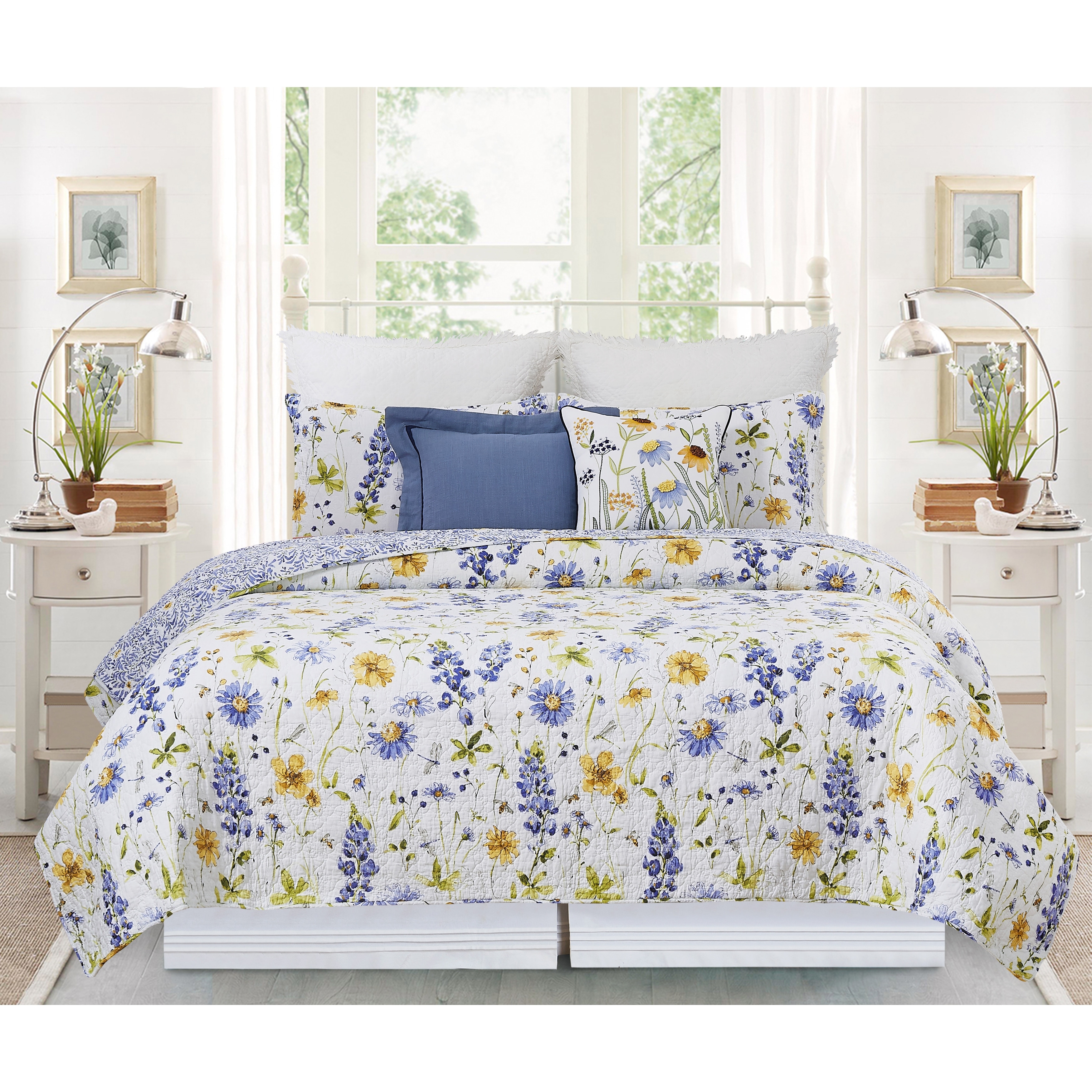Lovely Blues Floral Cotton Quilt Bedding Set