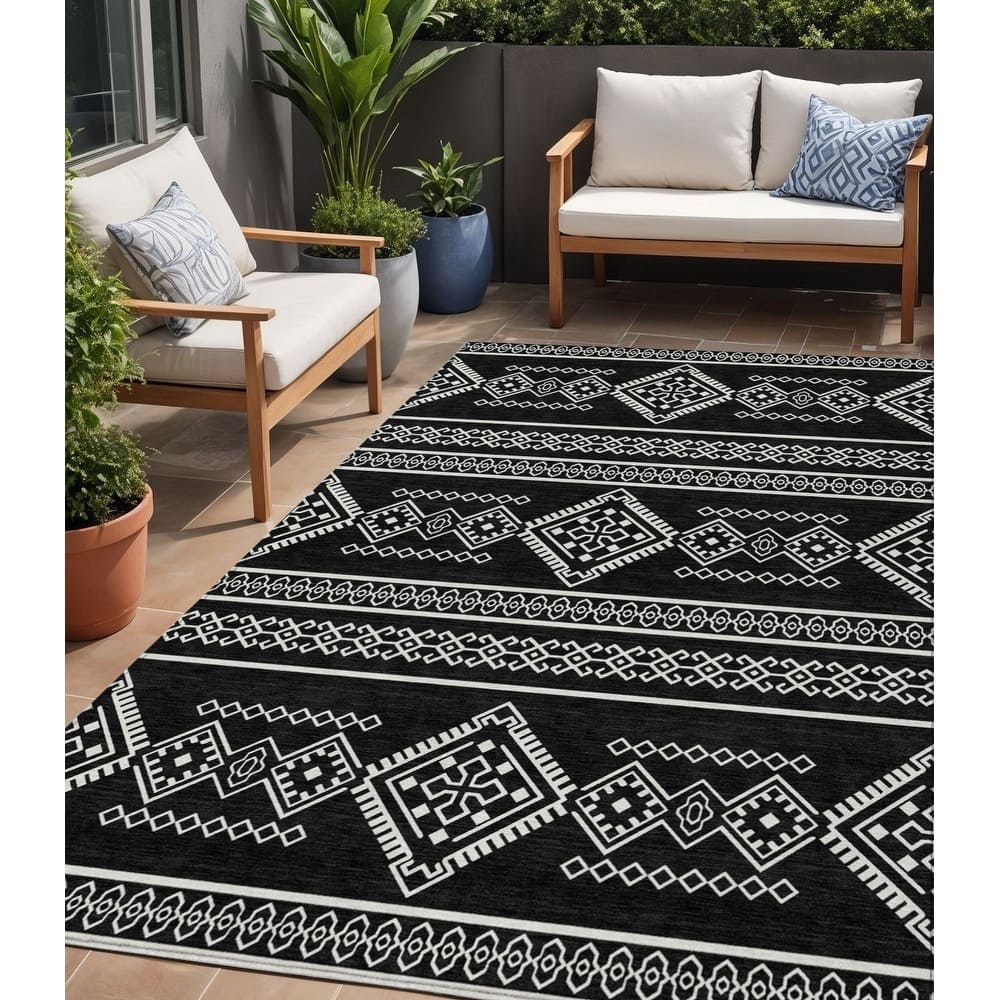 HomeRoots Southwestern Transitional Rectangle Outdoor Rug