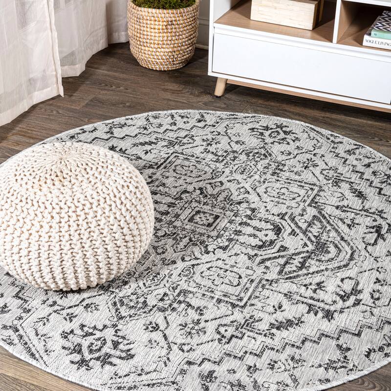 JONATHAN Y Charleston Medallion Indoor/Outdoor Area Rug - 9' Round - Black/Gray
