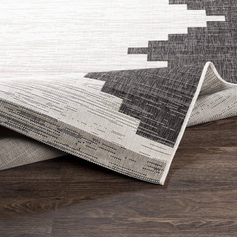 Livabliss Eagean Bohemian Diamond Indoor / OutdoorArea Rug