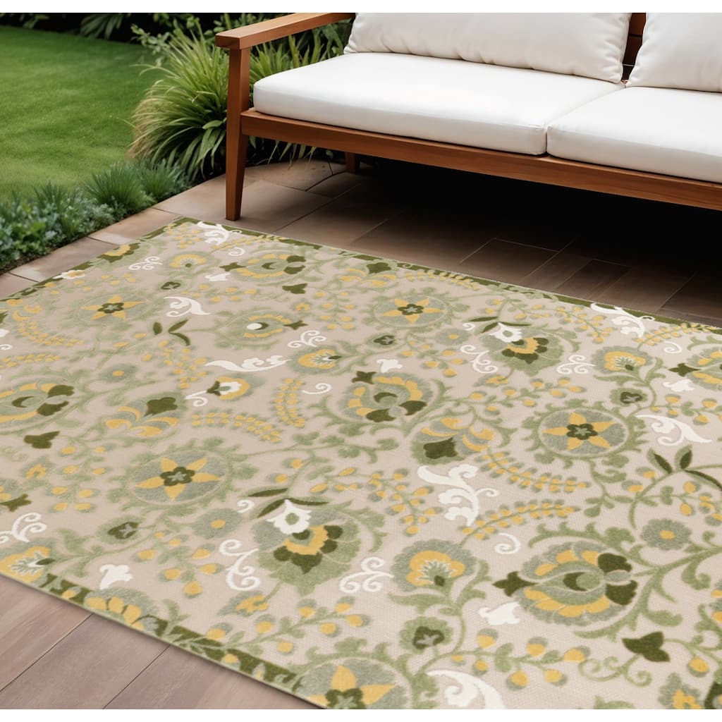 HomeRoots Floral Contemporary Rectangle Outdoor Rug - 10' X 14'