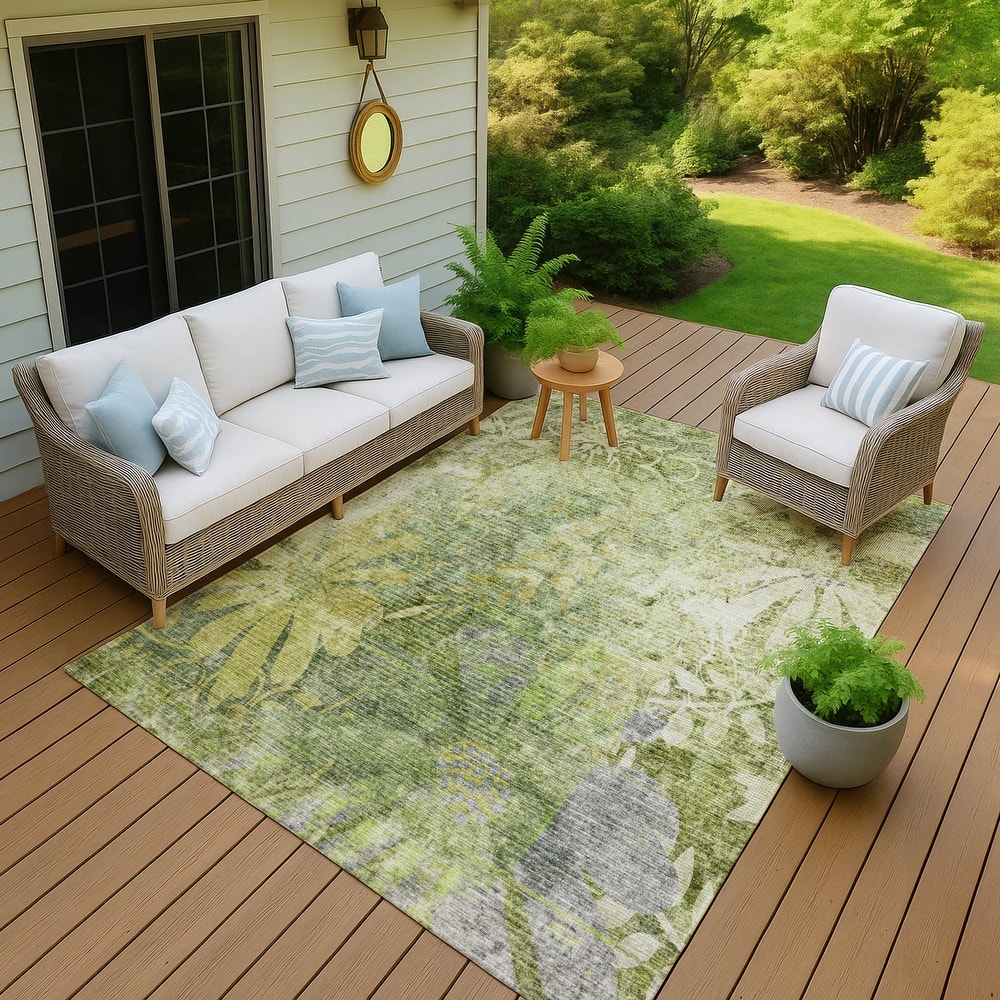 Machine Washable Indoor/ Outdoor Modern Floral Chantille Rug