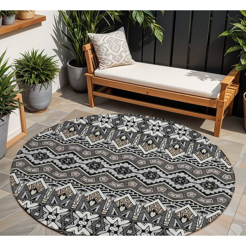 HomeRoots Moroccan Transitional Rectangle Outdoor Rug - 8' Round