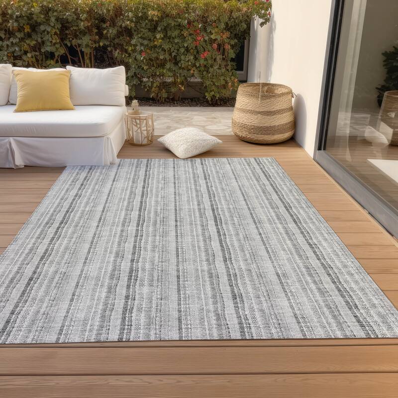 Machine Washable Indoor/ Outdoor Stripe Chantille Rug - Silver - 3' x 5'