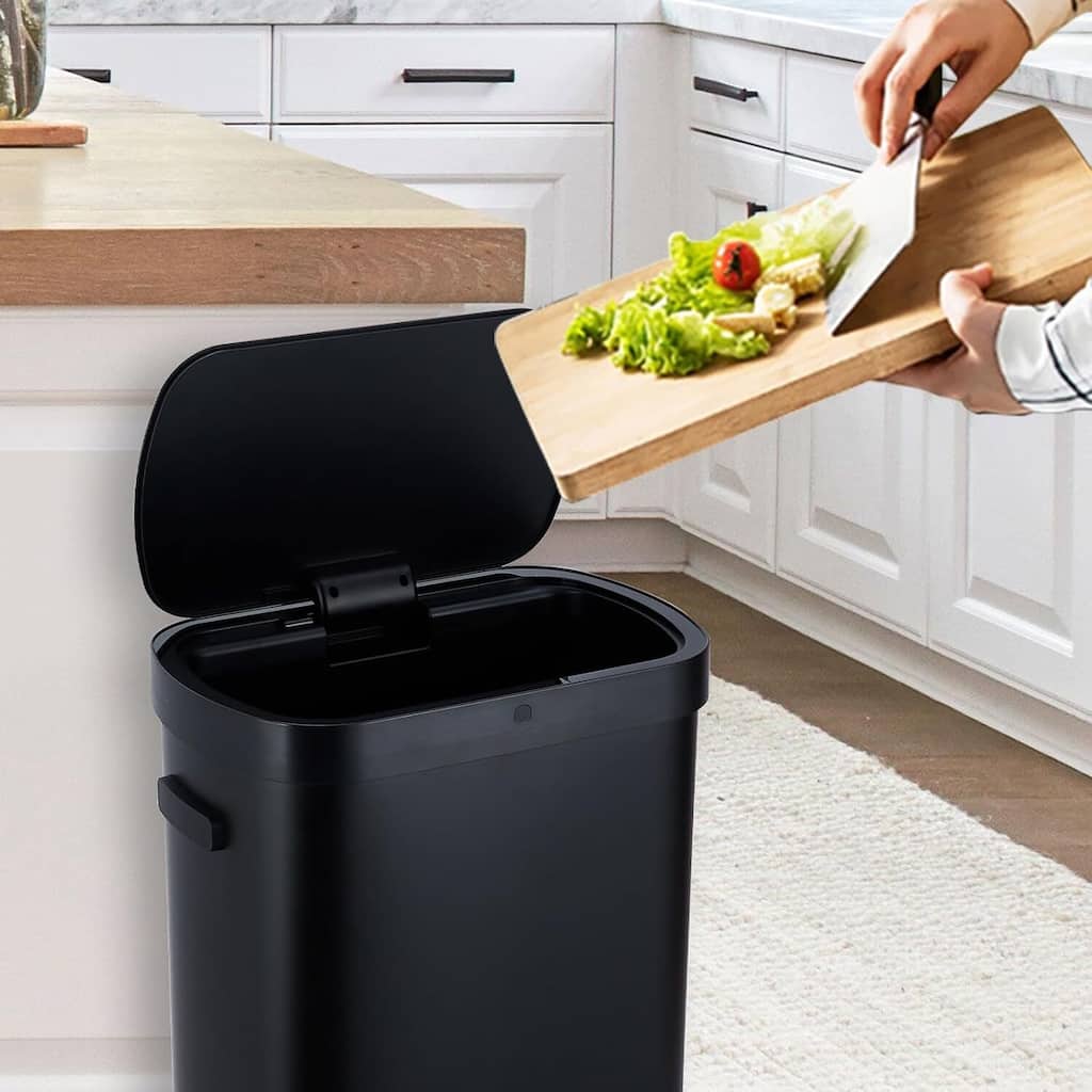13 Gallon Automatic Trash Can