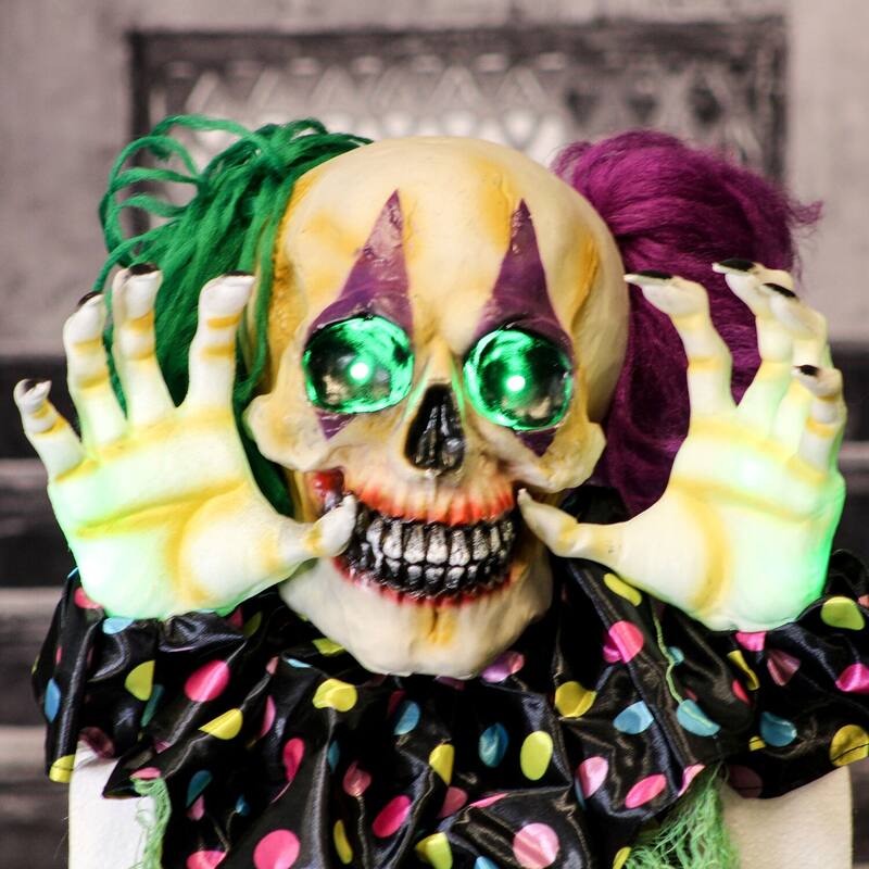 Haunted Hill Farm Groundbreaker Clown, Indoor/Covered Outdoor Halloween Decoration, Flashing Green Eyes, Battery-Operated, Claw