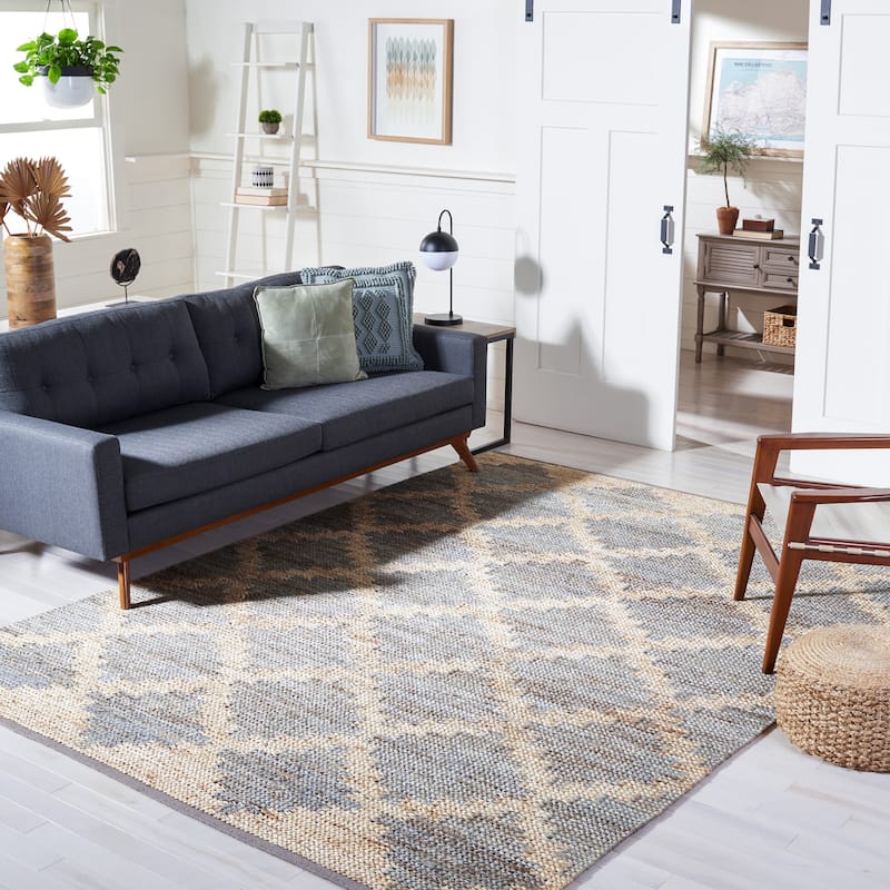 SAFAVIEH Handmade Kilim Shazia Moroccan Rug - 9' x 12' - Natural/Grey