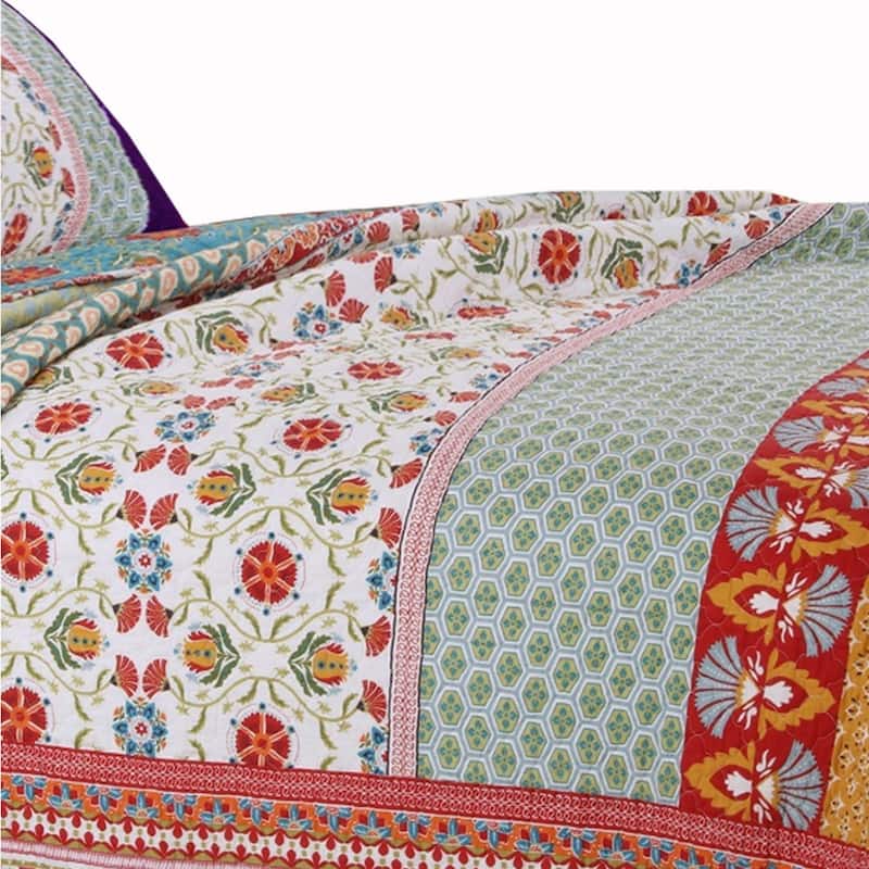 Geometric and Floral Print Twin Size Quilt Set with 1 Sham, Multicolor
