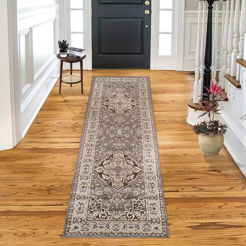 Superior Traditional Oriental Floral Medallion Indoor Area Rug - 2' 7" x 8' - Grey