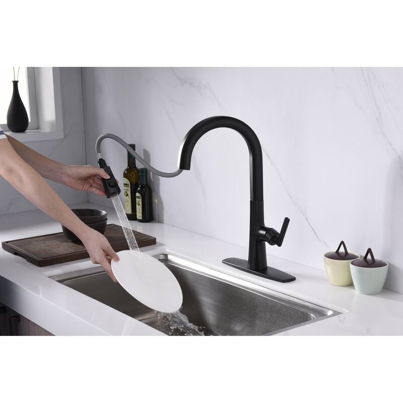 UltraFaucets Ardua Collection Single-Handle Kitchen Faucet With Pull-Down Spray