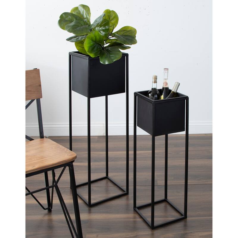 Kate and Laurel Palade Free Standing Metal Planter Set