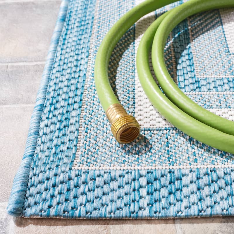 SAFAVIEH Courtyard Vickie Indoor/ Outdoor Waterproof Patio Backyard Rug