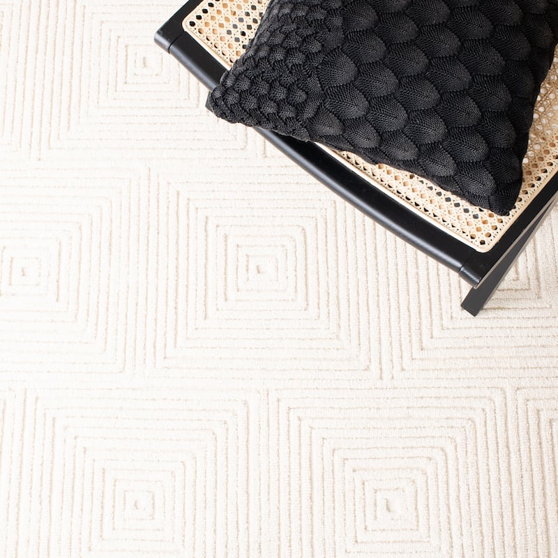 SAFAVIEH Handmade Textural Nigina Wool Rug