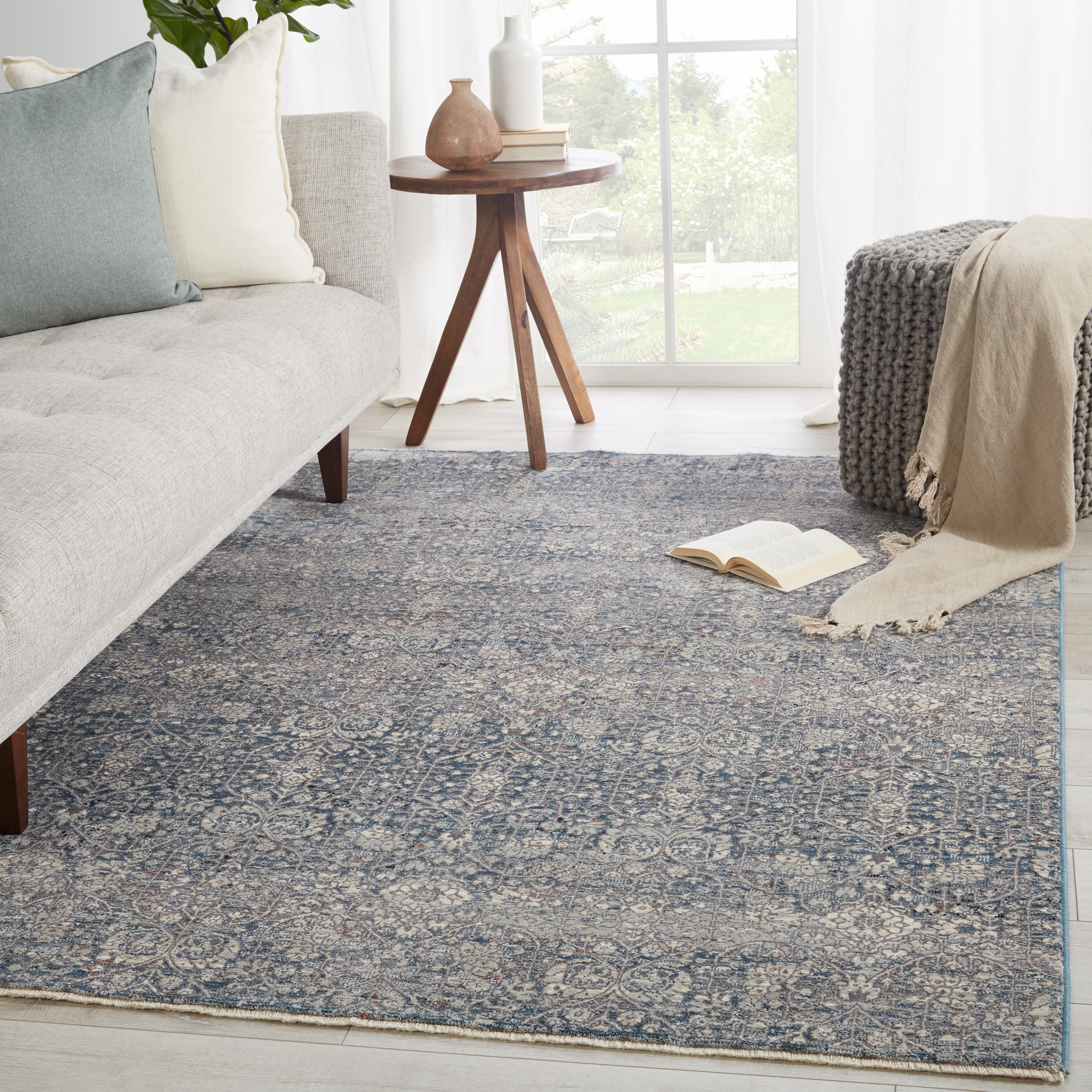 Blaise Damask Gray/ Blue Area Rug