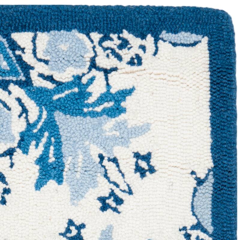 SAFAVIEH Handmade Chelsea Kanesha French Country Wool Rug