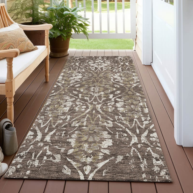 Machine Washable Indoor/ Outdoor Chantille Distressed Traditional Rug - Brown - 2'3" x 7'6"