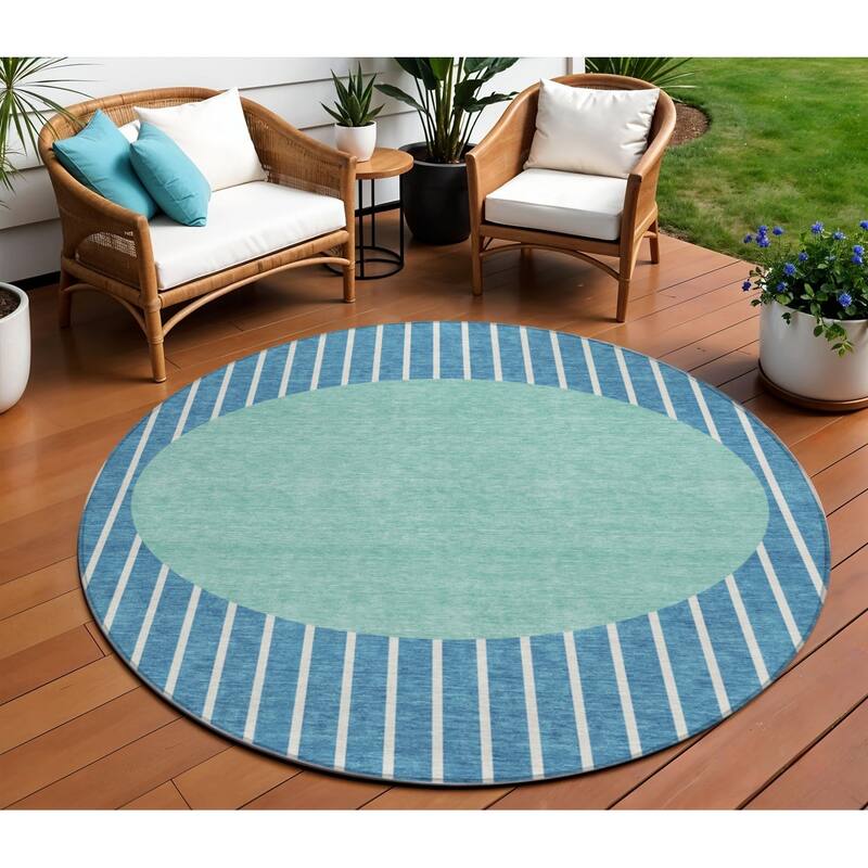 HomeRoots Striped Transitional Rectangle Outdoor Rug - 8' Round