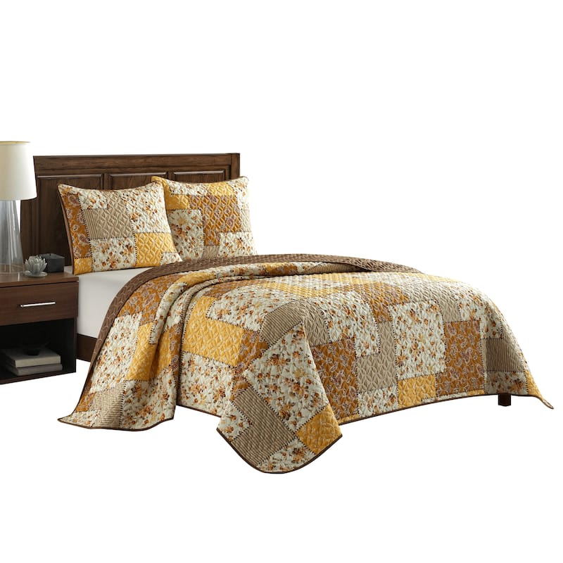 Nanshing Rezza 3 Piece Patchwork Floral Quilt Set