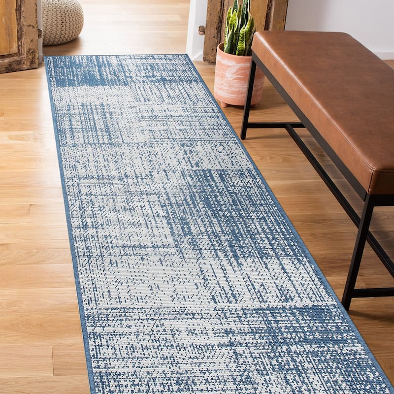 World Rug Gallery Distressed Boxes Indoor/Outdoor Area Rug
