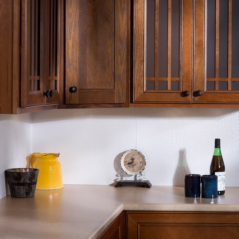 FASÄDE Hammered Decorative Vinyl Backsplash Panel