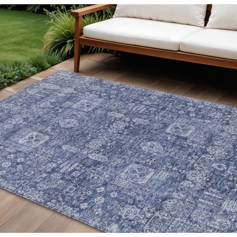 HomeRoots Oriental Transitional Rectangle Outdoor Rug - 9' X 12'