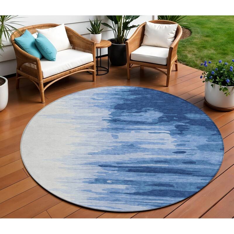 HomeRoots Abstract Transitional Rectangle Outdoor Rug - 8' Round