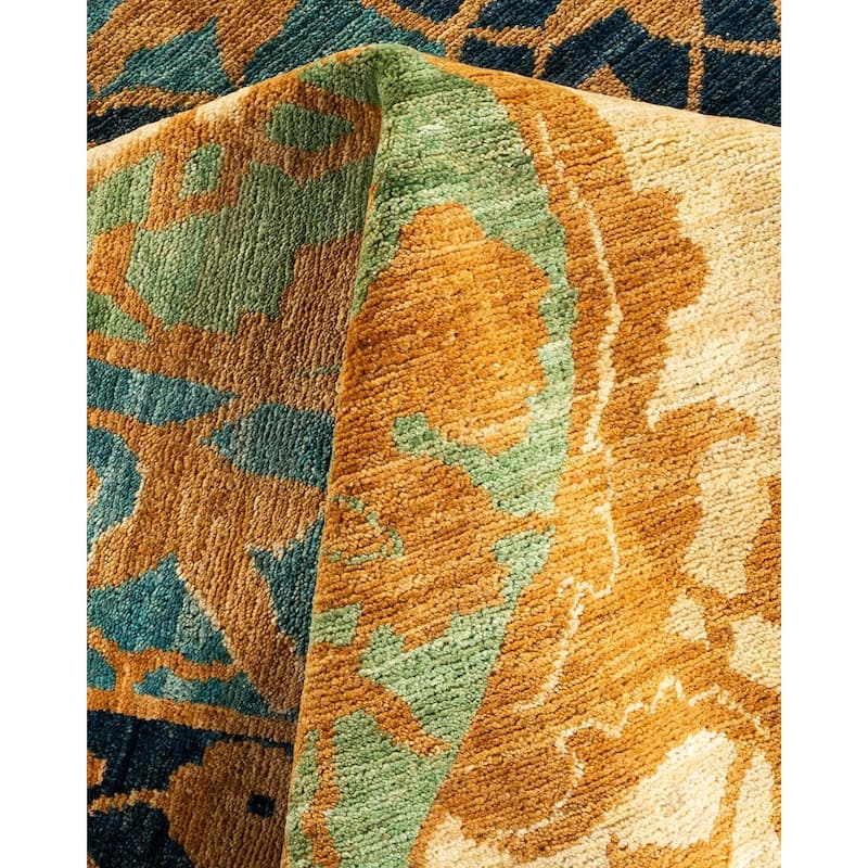 Overton Hand Knotted Wool Vintage Inspired Modern Contemporary Eclectic Ivory Area Rug - 8' 3" x 10' 6"