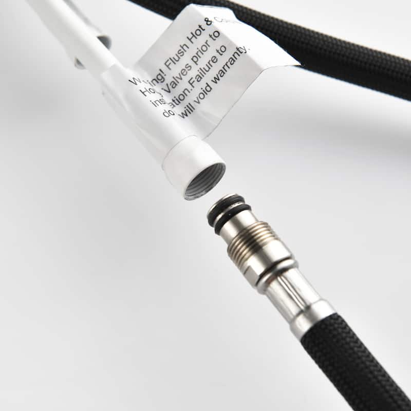 Single Handle Pull-down Sprayer Kitchen Faucet With Deck plate