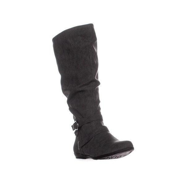 cliffs by white mountain black boots