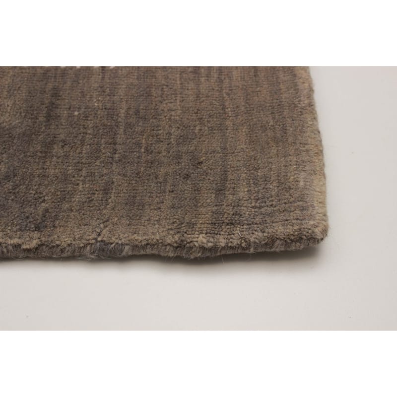 Kashkuli Gabbeh Grey Rug 4'8" x 6'6" - 4'8 x 6'6