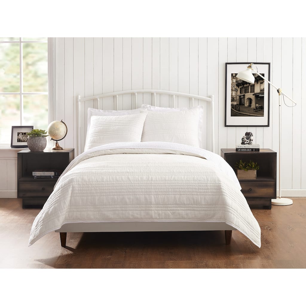 1977 Dry Goods Atmosphere Quilt, White