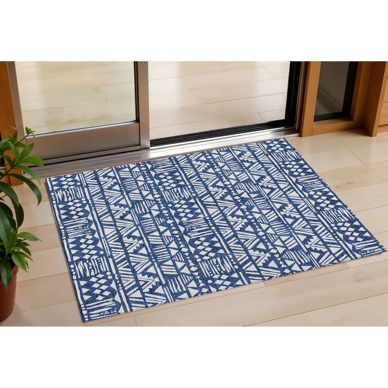 HomeRoots Southwestern Transitional Rectangle Outdoor Rug - 3' x 5'