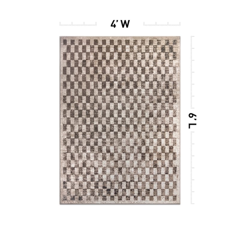 Contemporary Checkered Stylish Area Rug, Pet Friendly for Any Room