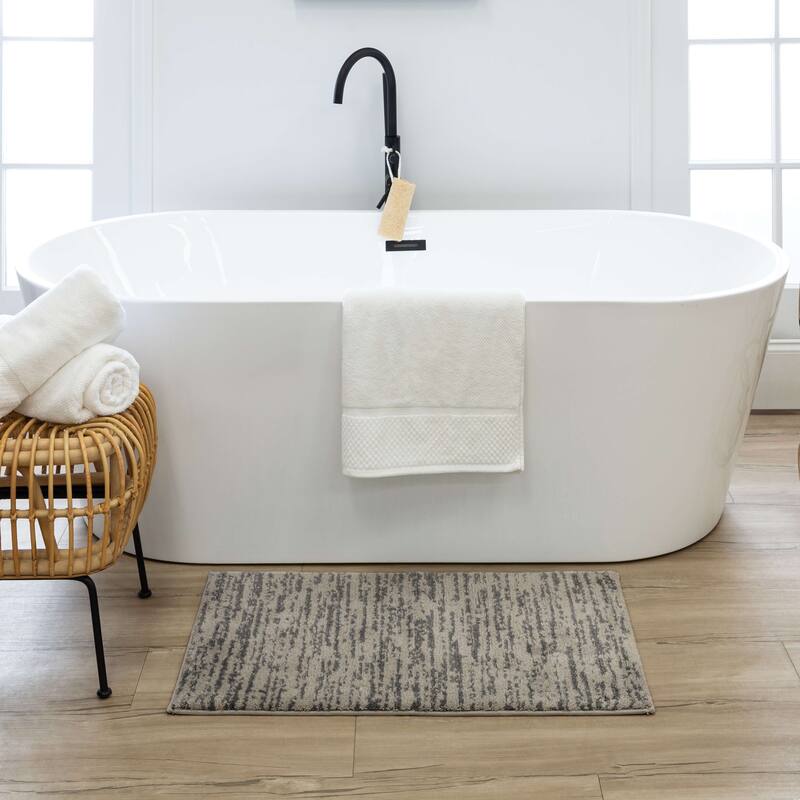 Mohawk Home Nimbus Machine Washable Bath Mat