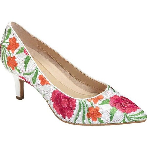 aerosoles white pumps