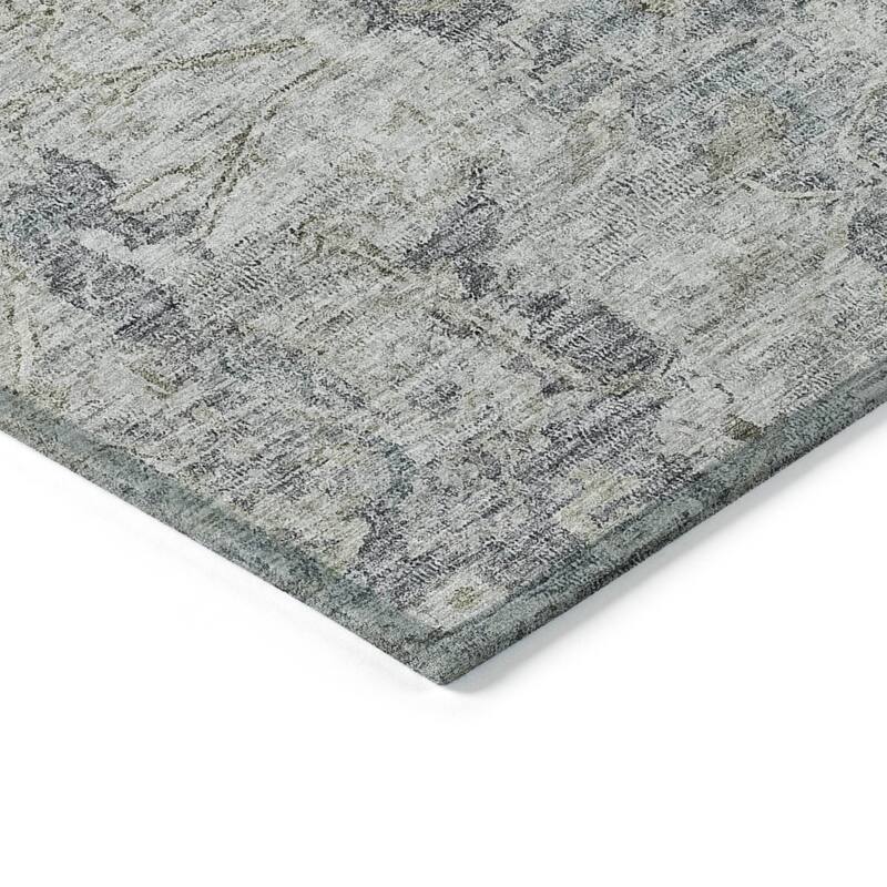 Machine Washable Indoor/ Outdoor Chantille Distressed Traditional Rug