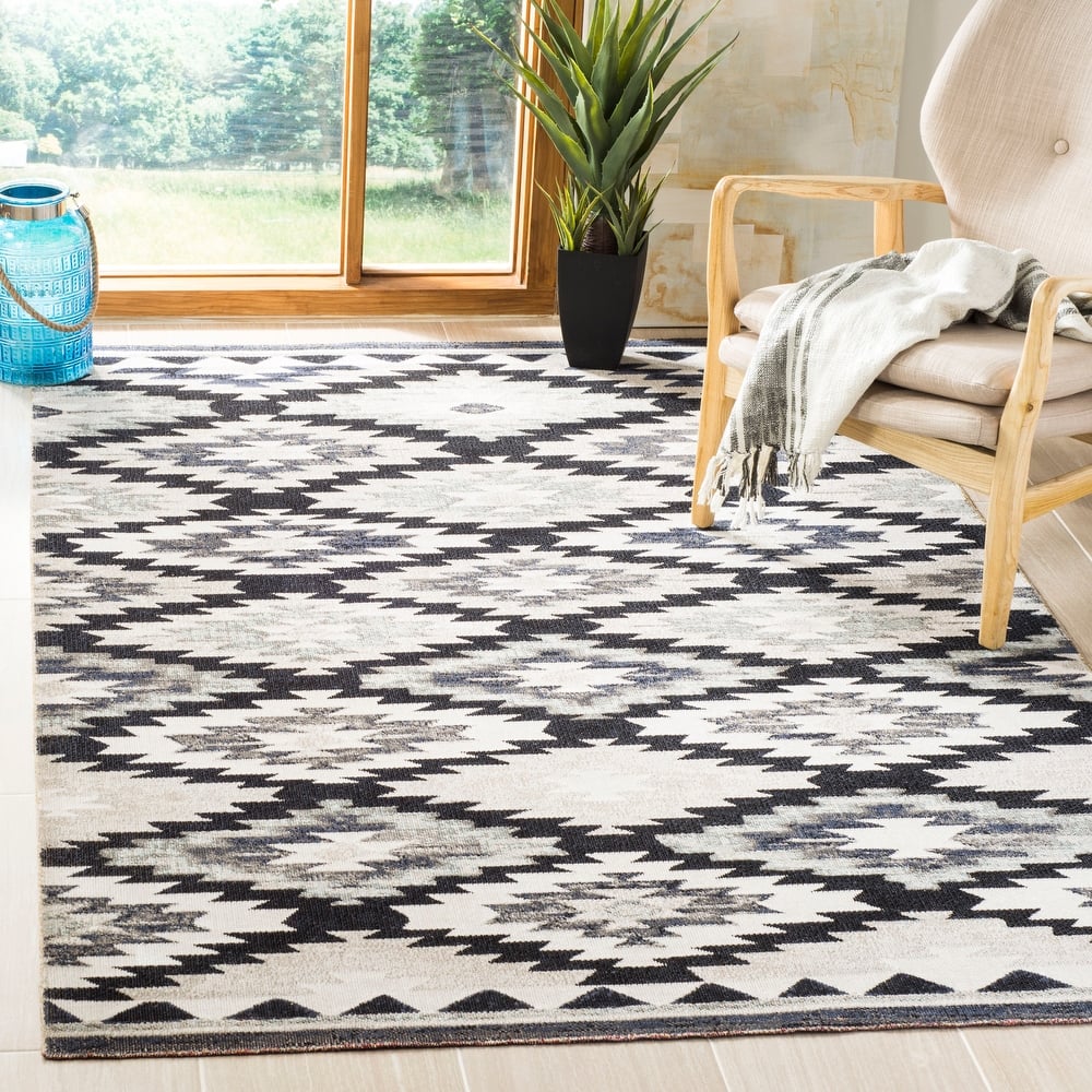 SAFAVIEH Montage Hardine Indoor/ Outdoor Waterproof Patio Backyard Rug