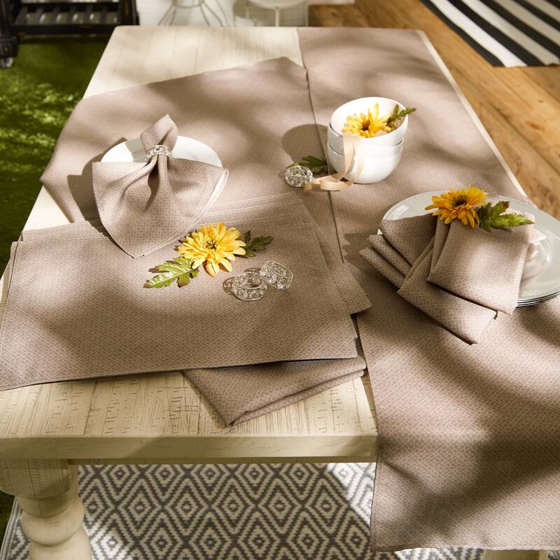 DII Stone Tonal Lattice Print Outdoor Tablecloth With Zipper 60 Round