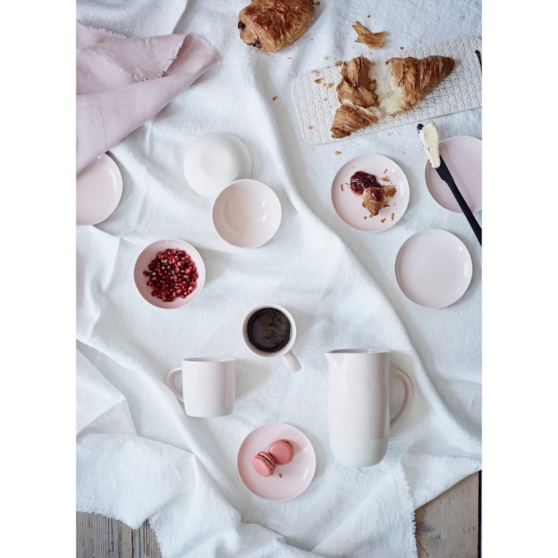 Shell Bisque Collection 16-Piece Dinnerware Set