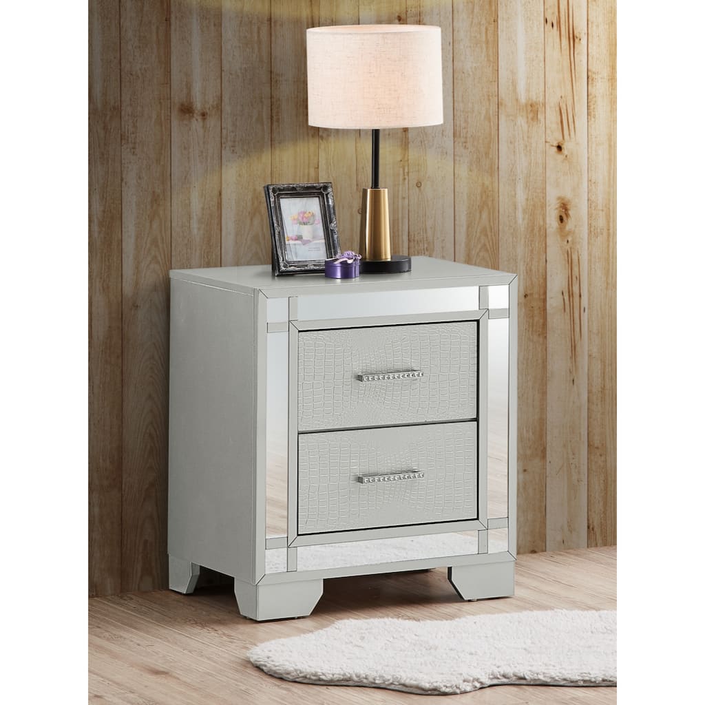 Glory Furniture Madison , Silver Champagne