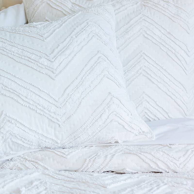Candlewick Dove Quilt